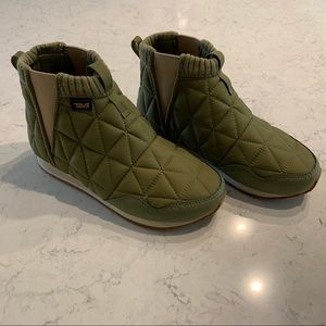 Teva Women's Ember Mid Booties